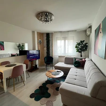 The Tiny Treat Apartament *