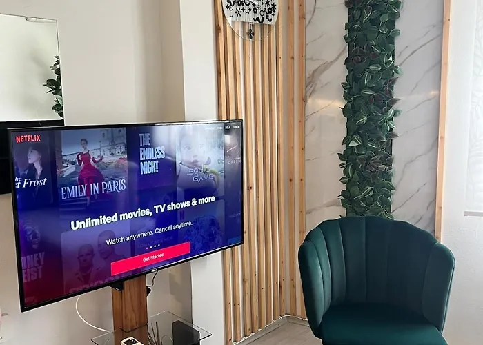 Center Gateway Apartment *