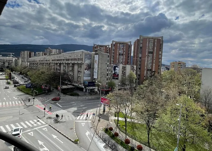 Center Gateway Apartment *